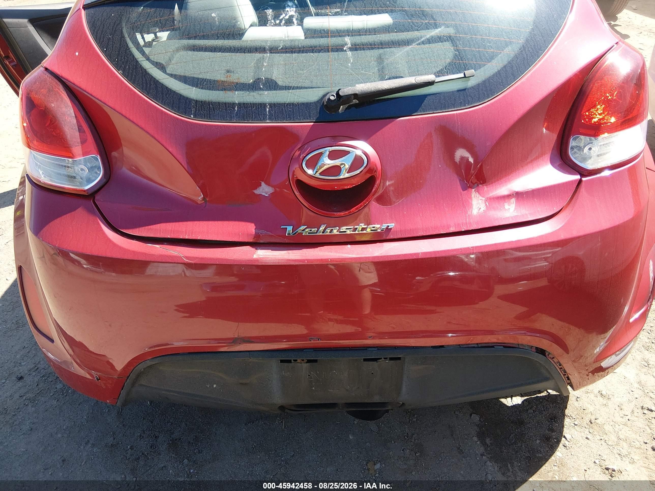 2012 Hyundai Veloster Base W/gray Red vin: KMHTC6AD4CU043760