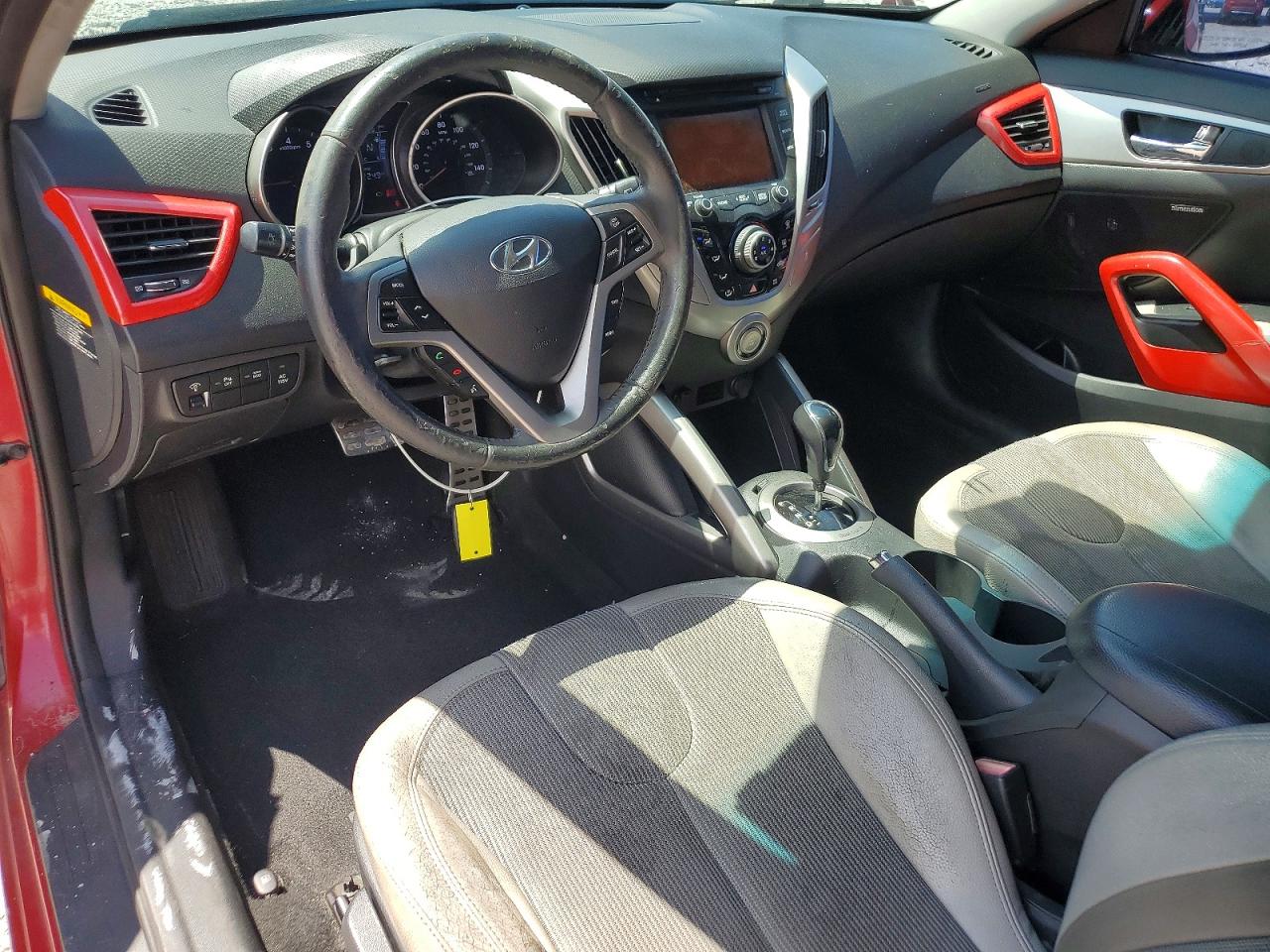 2012 Hyundai Veloster Base Red vin: KMHTC6AD4CU071624