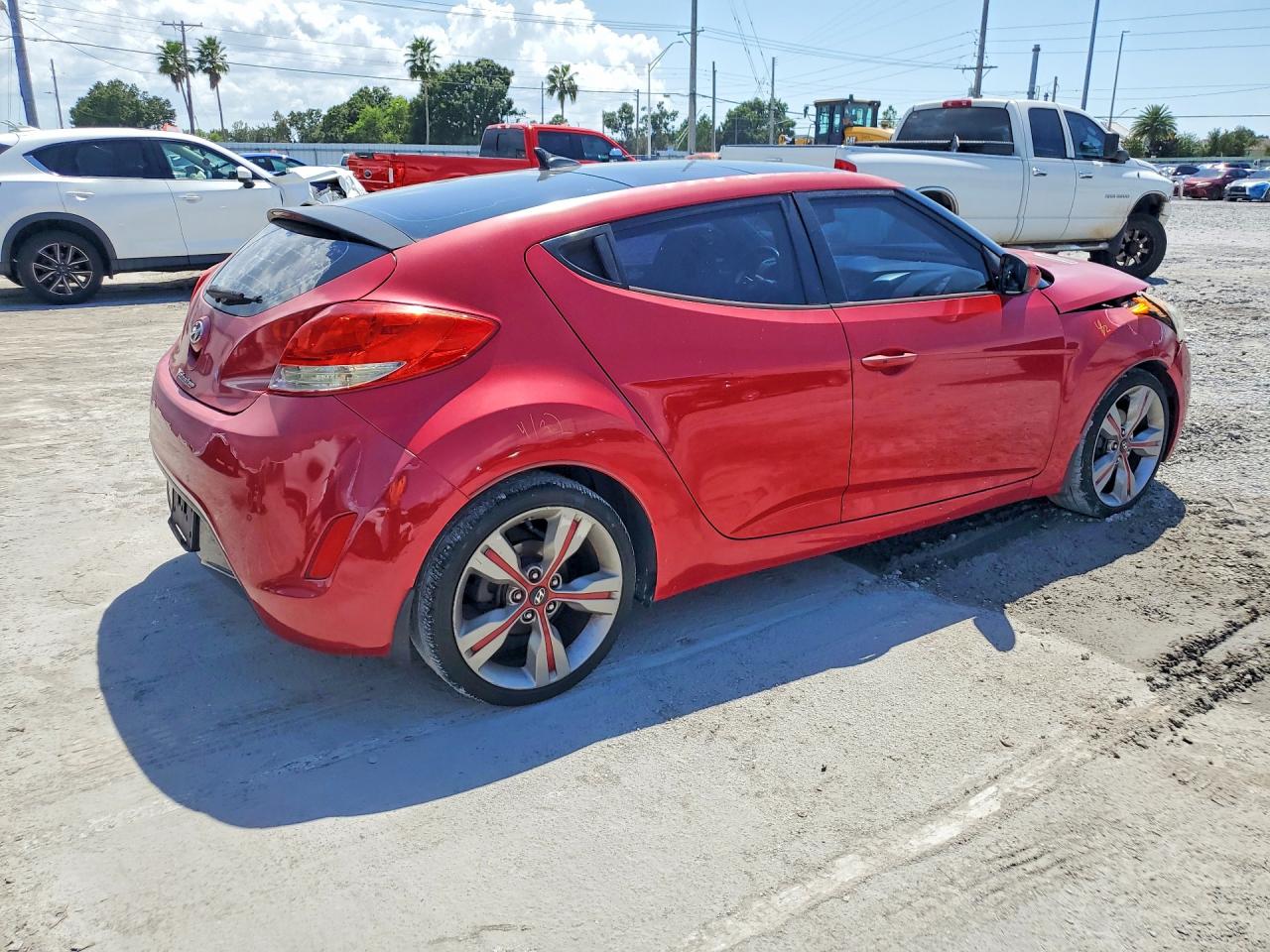 2012 Hyundai Veloster Base Red vin: KMHTC6AD4CU071624