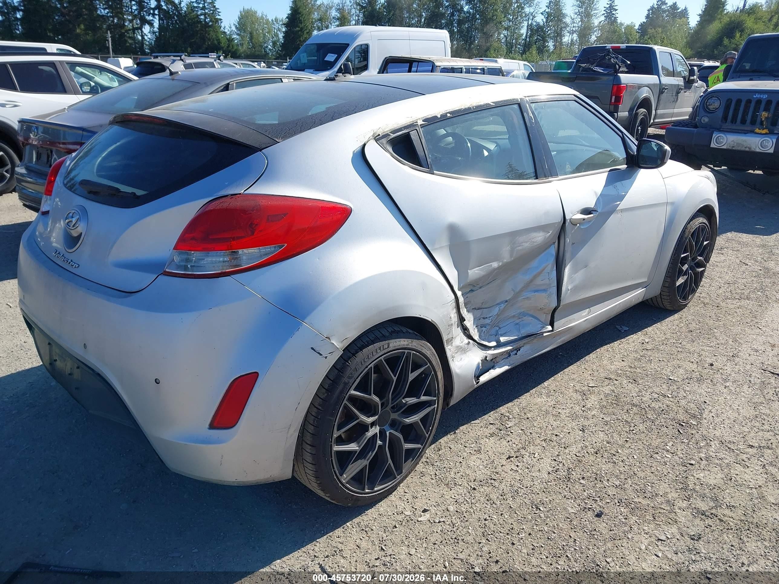 2012 Hyundai Veloster Base W/black White vin: KMHTC6AD4CU077133