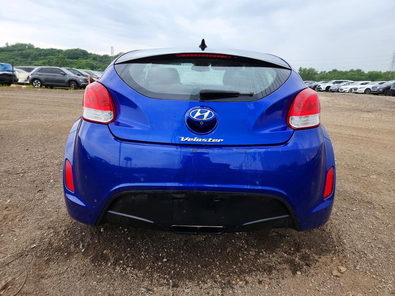 2013 Hyundai Veloster Base Blue vin: KMHTC6AD4DU094015