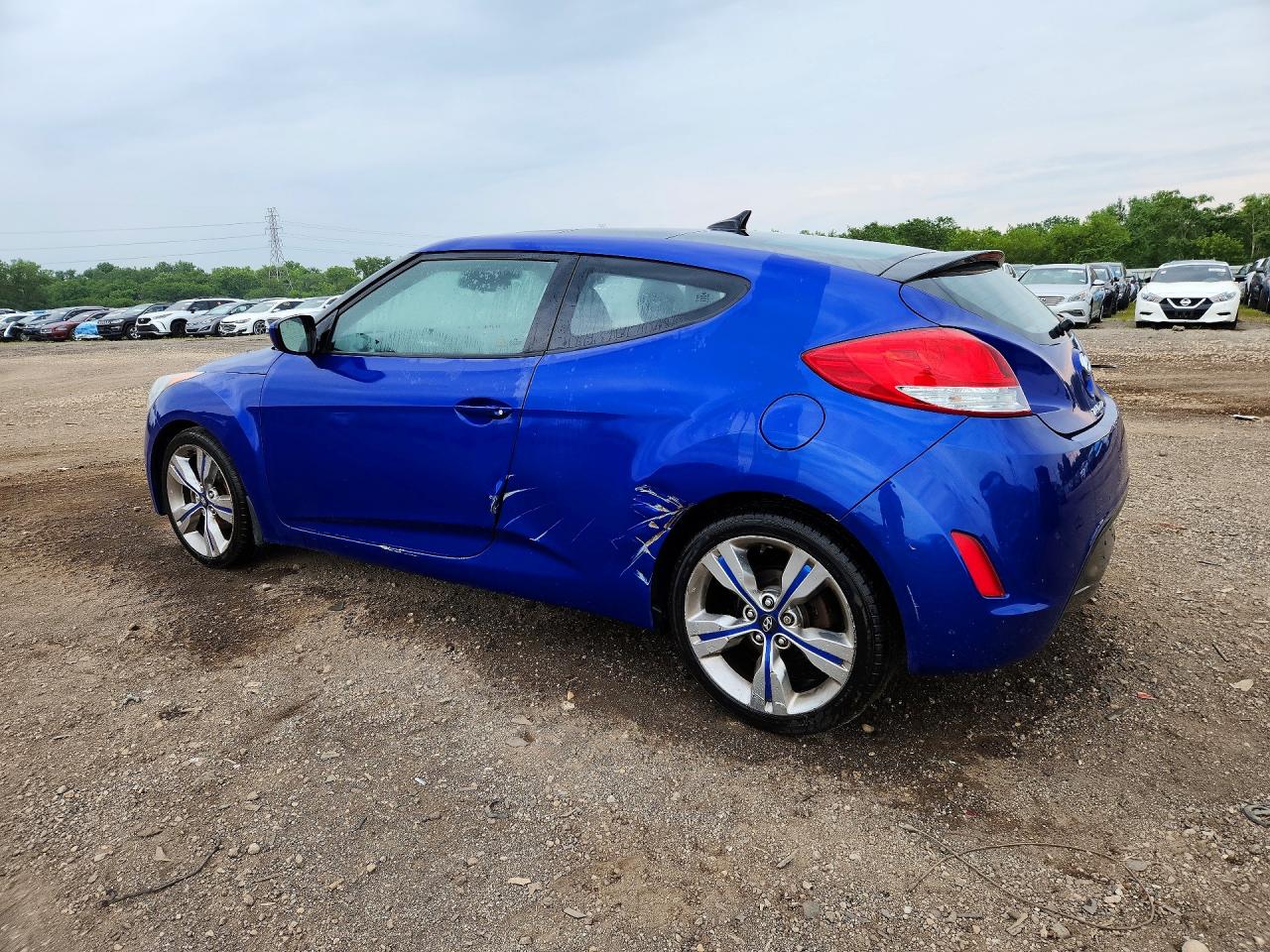 2013 Hyundai Veloster Base Blue vin: KMHTC6AD4DU094015