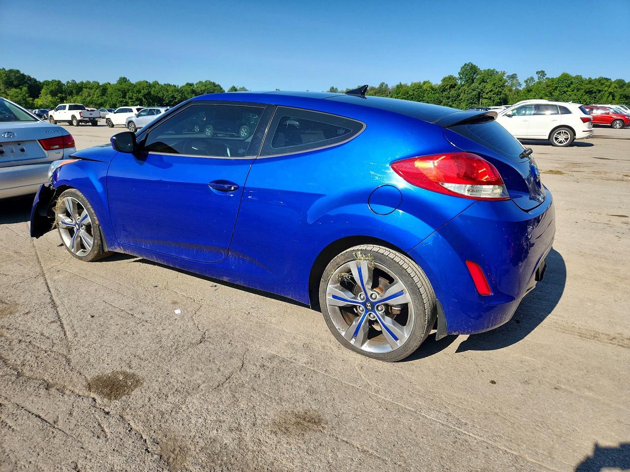 2013 Hyundai Veloster Base Blue vin: KMHTC6AD4DU110262