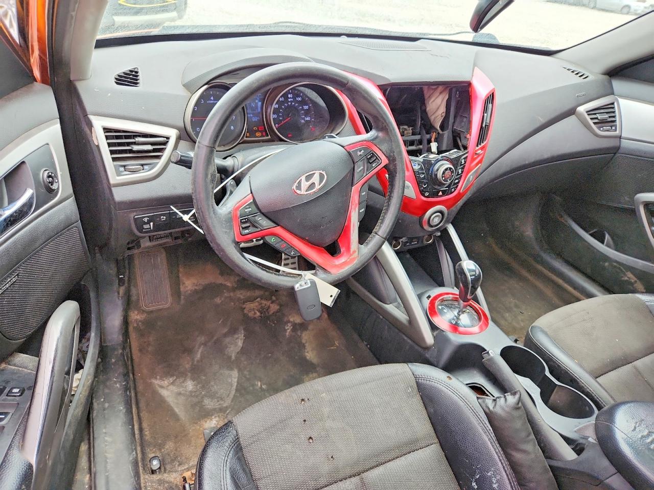 2013 Hyundai Veloster Base Orange vin: KMHTC6AD4DU111184