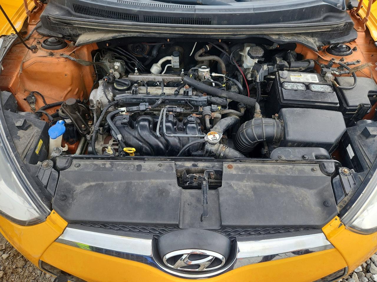 2013 Hyundai Veloster Base Orange vin: KMHTC6AD4DU111184
