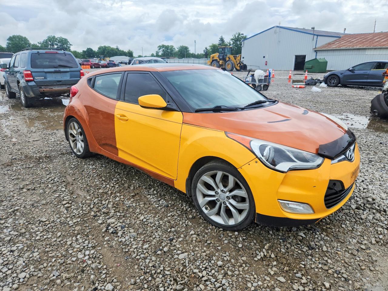 2013 Hyundai Veloster Base Orange vin: KMHTC6AD4DU111184