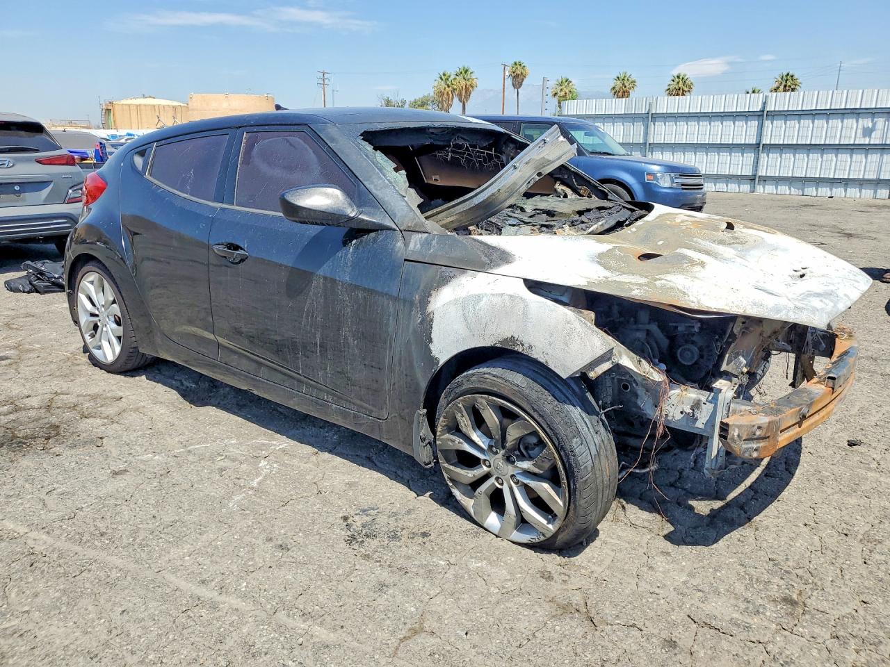 2013 Hyundai Veloster Base Black vin: KMHTC6AD4DU132696