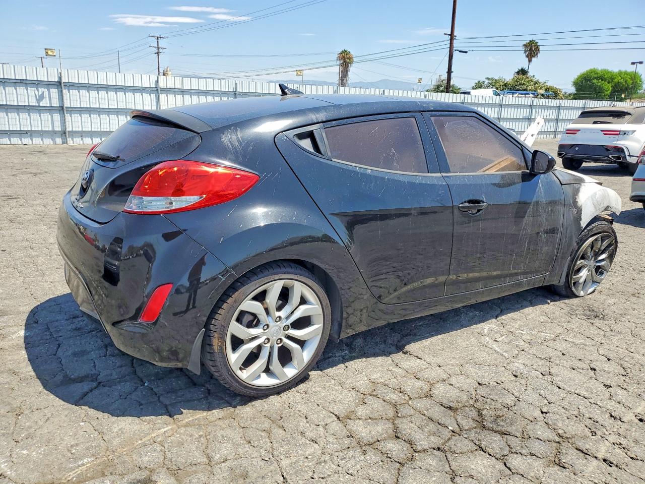 2013 Hyundai Veloster Base Black vin: KMHTC6AD4DU132696