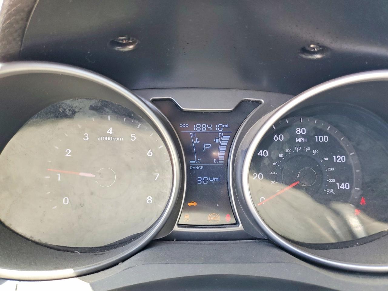 2013 Hyundai Veloster Base Orange vin: KMHTC6AD4DU147005