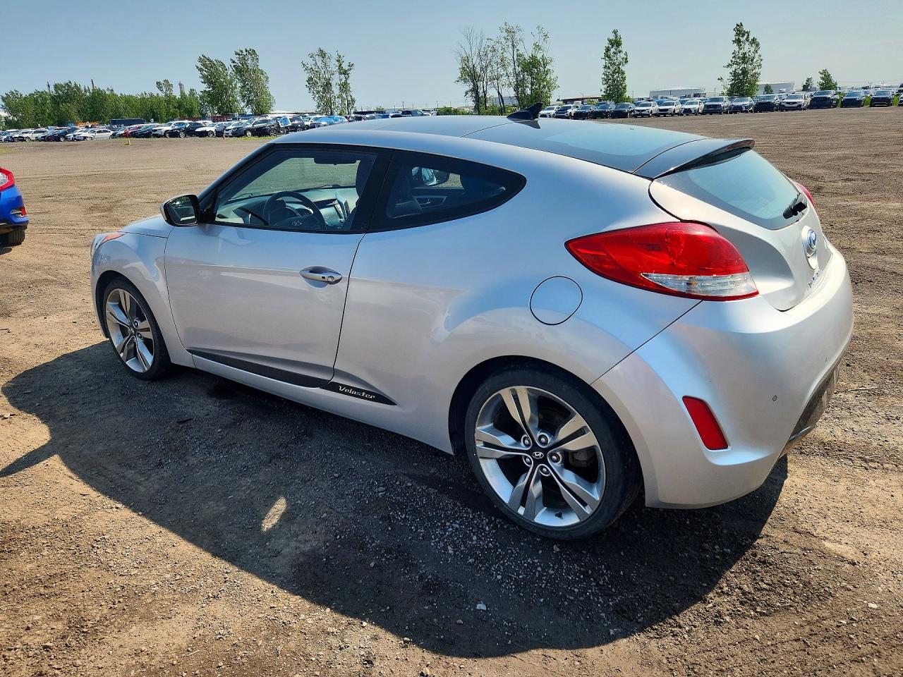 2013 Hyundai Veloster Base Silver vin: KMHTC6AD4DU150051