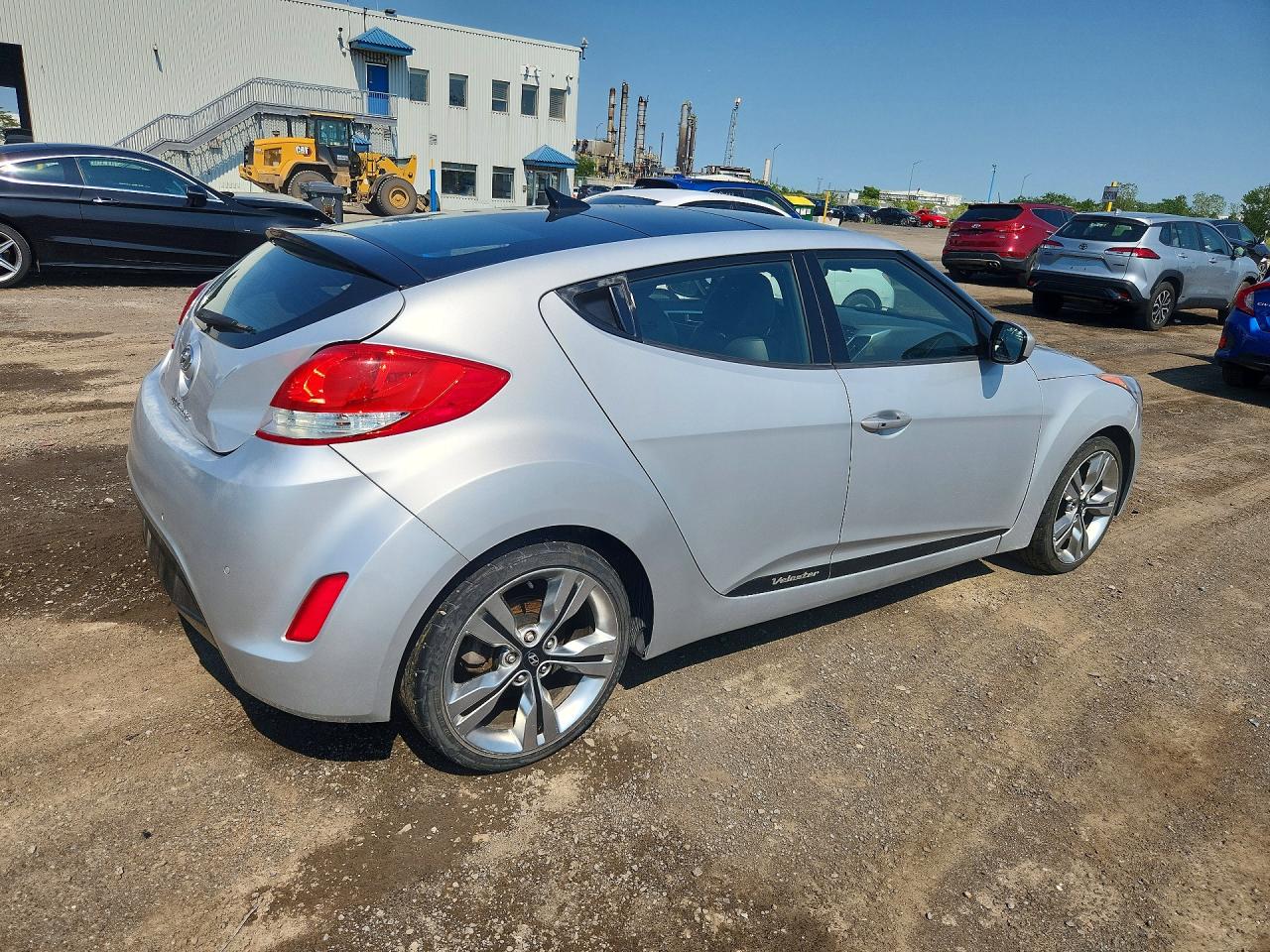 2013 Hyundai Veloster Base Silver vin: KMHTC6AD4DU150051