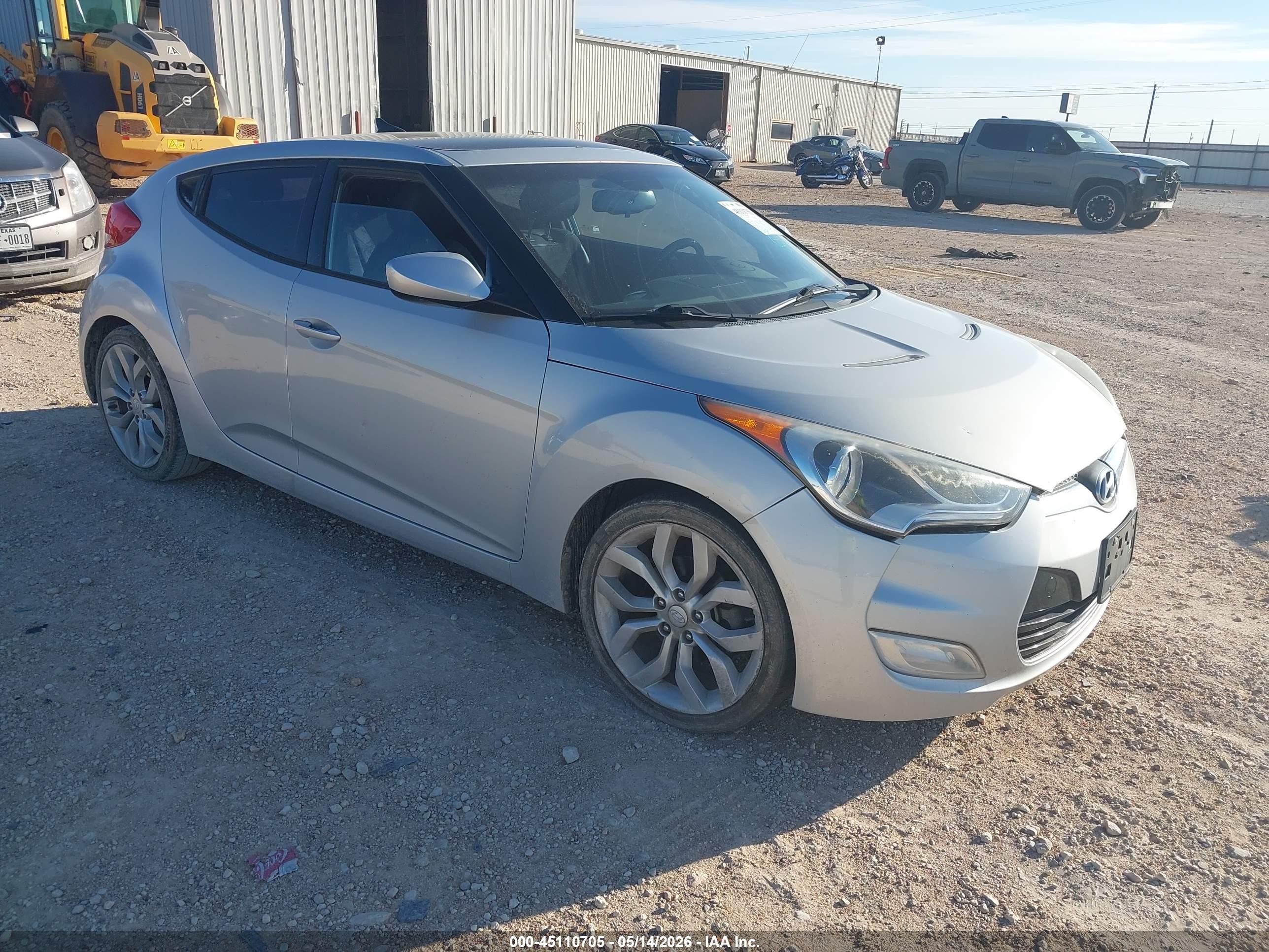 2013 Hyundai Veloster Base W/black Silver vin: KMHTC6AD4DU152494