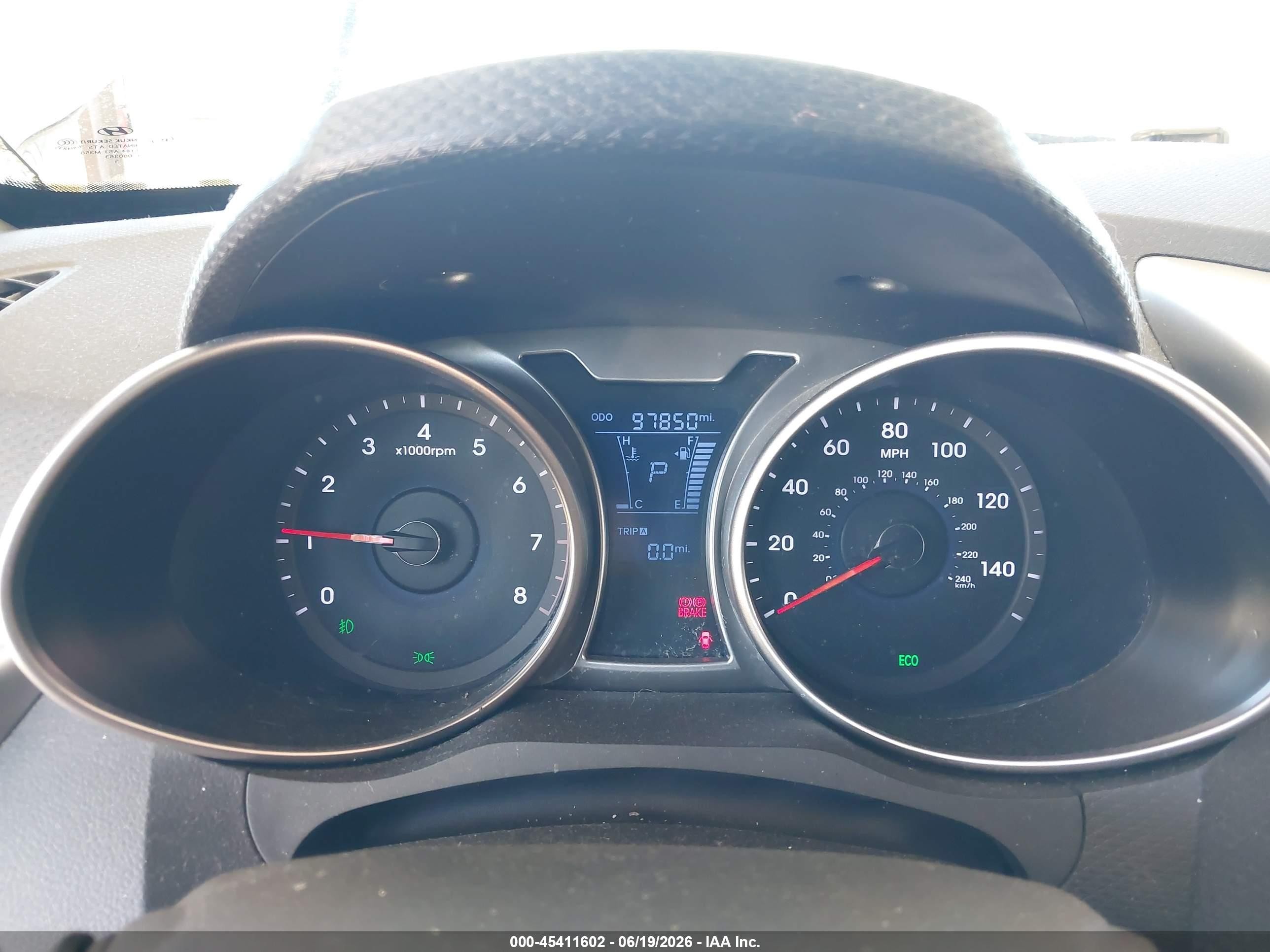 2013 Hyundai Veloster Mix White vin: KMHTC6AD4DU153547