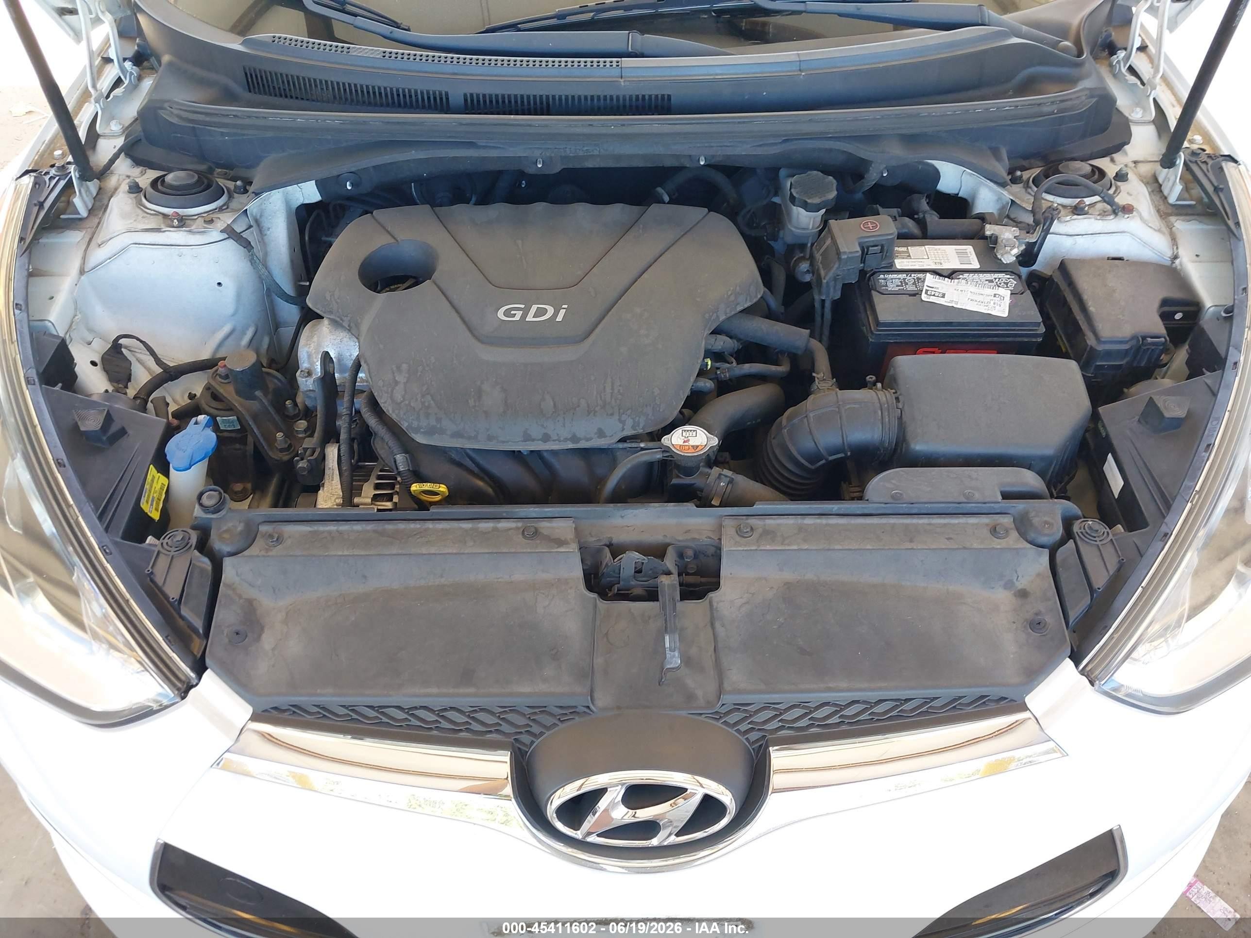 2013 Hyundai Veloster Mix White vin: KMHTC6AD4DU153547