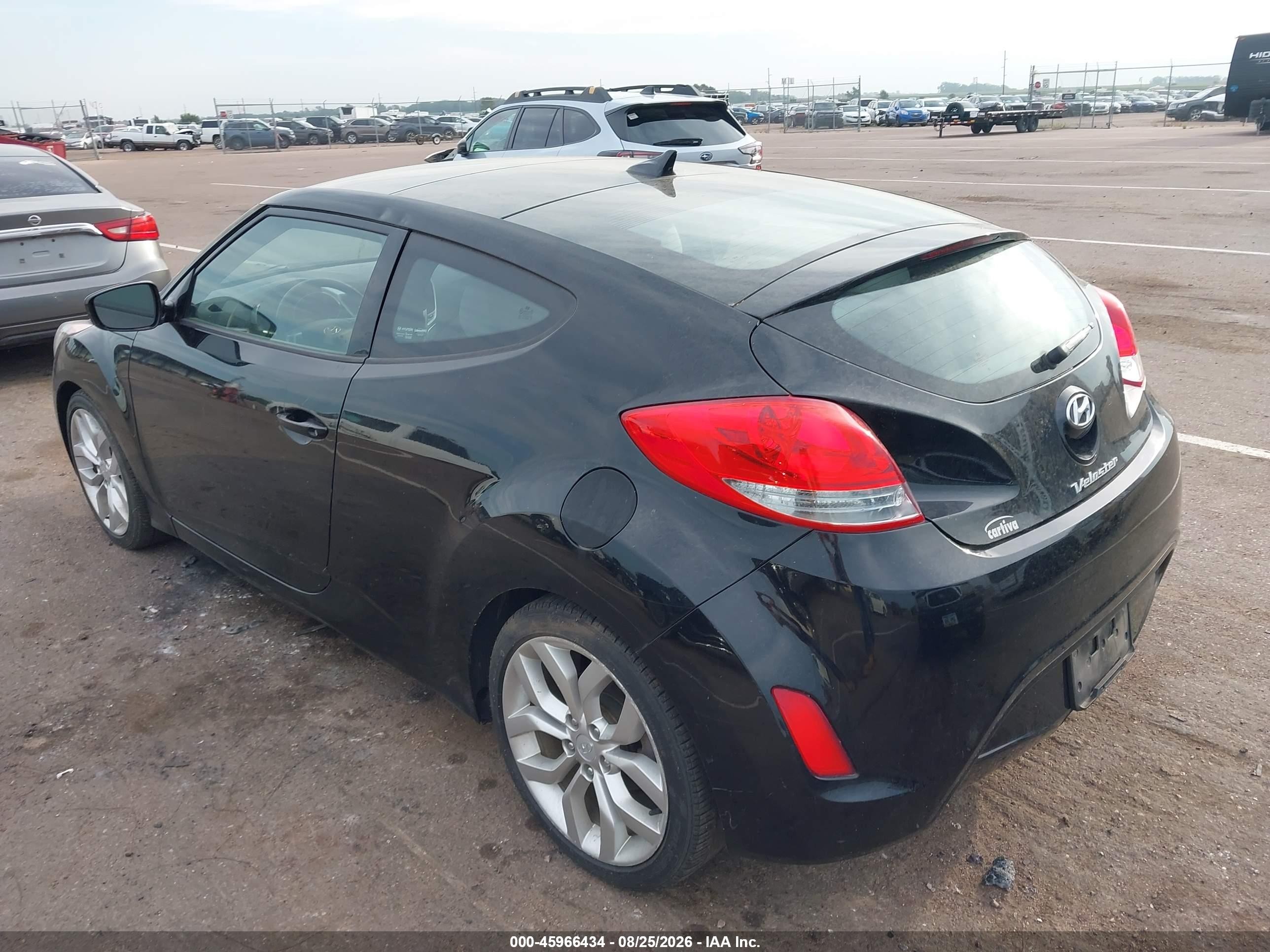 2013 Hyundai Veloster Base W/gray Black vin: KMHTC6AD4DU165150