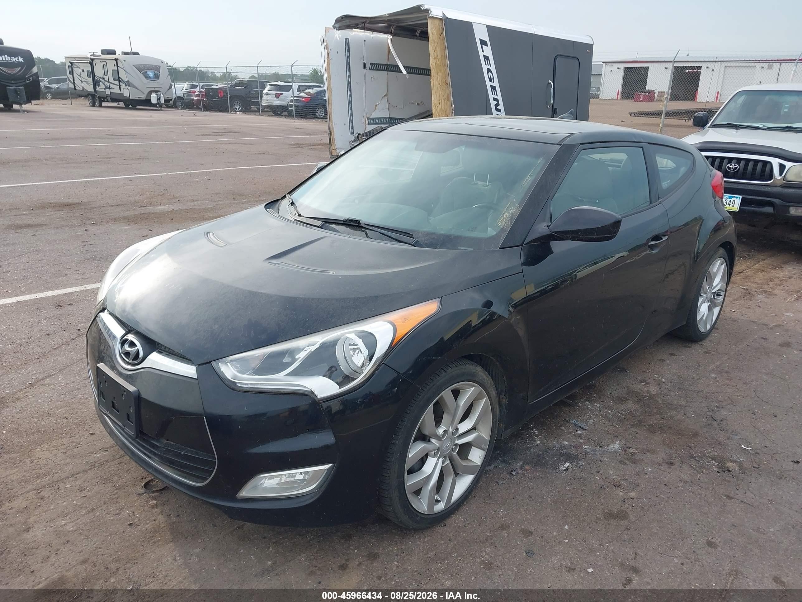 2013 Hyundai Veloster Base W/gray Black vin: KMHTC6AD4DU165150