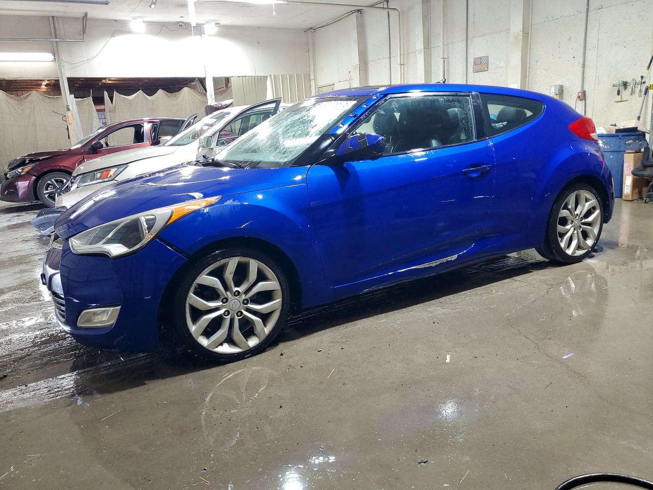 2013 Hyundai Veloster Base Blue vin: KMHTC6AD4DU169876