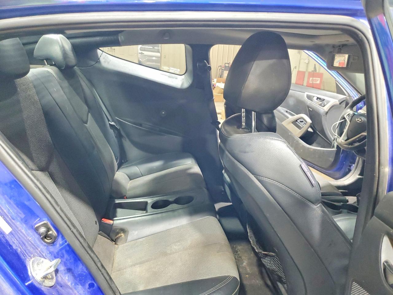 2013 Hyundai Veloster Base Blue vin: KMHTC6AD4DU169876