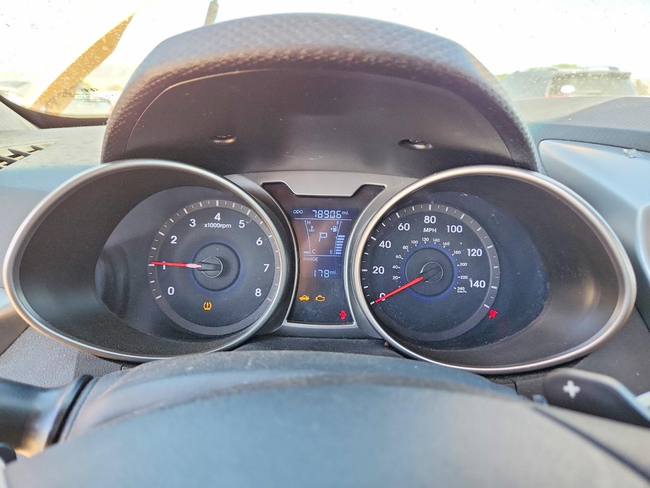 2014 Hyundai Veloster Base Желтый vin: KMHTC6AD4EU186856