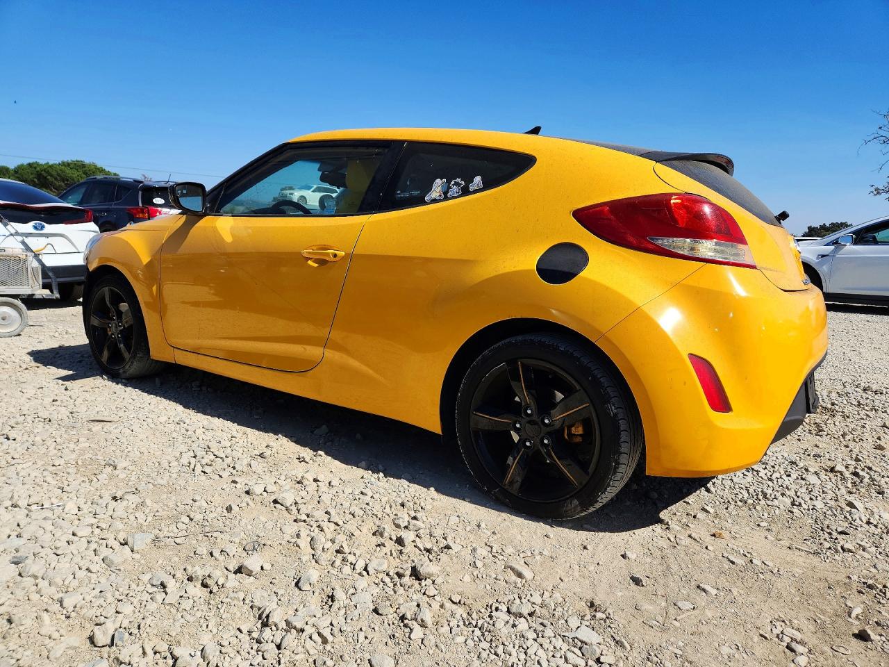 2014 Hyundai Veloster Base Желтый vin: KMHTC6AD4EU186856