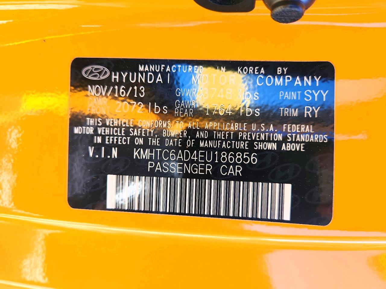 2014 Hyundai Veloster Base Желтый vin: KMHTC6AD4EU186856
