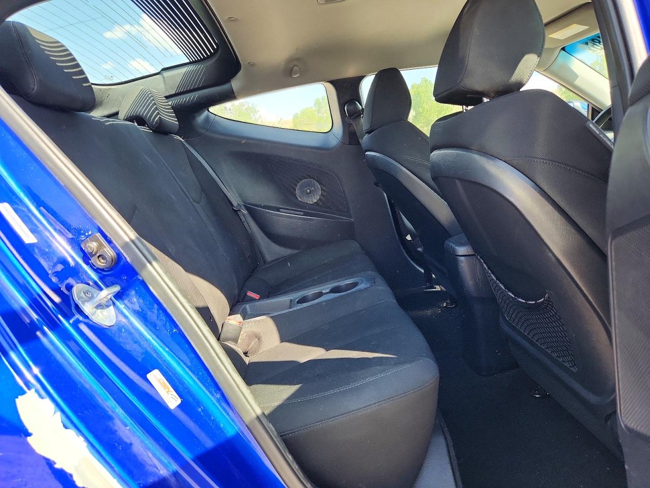 2014 Hyundai Veloster Gls(1.6 Std, Style, Tech Blue vin: KMHTC6AD4EU194262