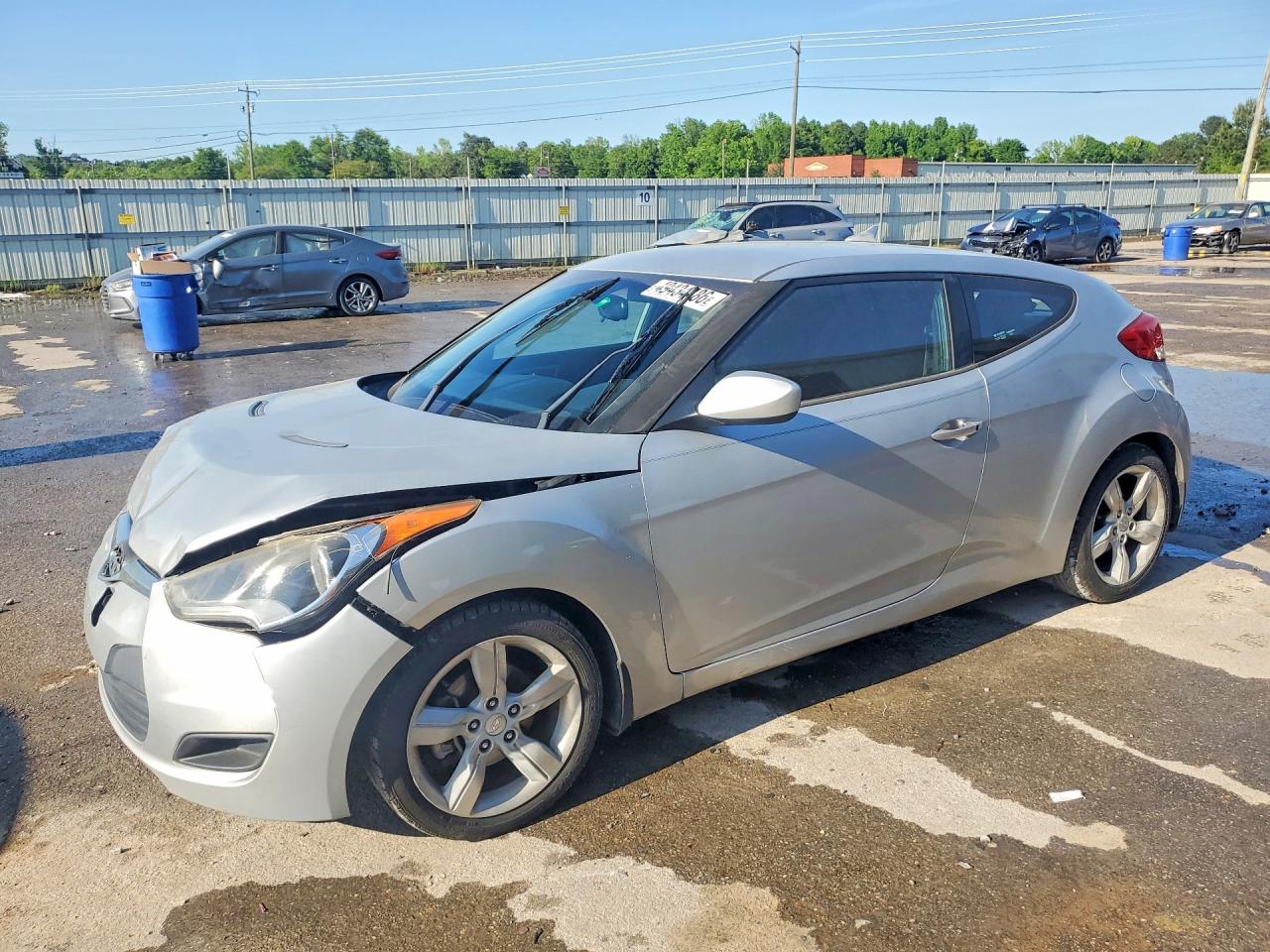 2014 Hyundai Veloster Base Silver vin: KMHTC6AD4EU209469