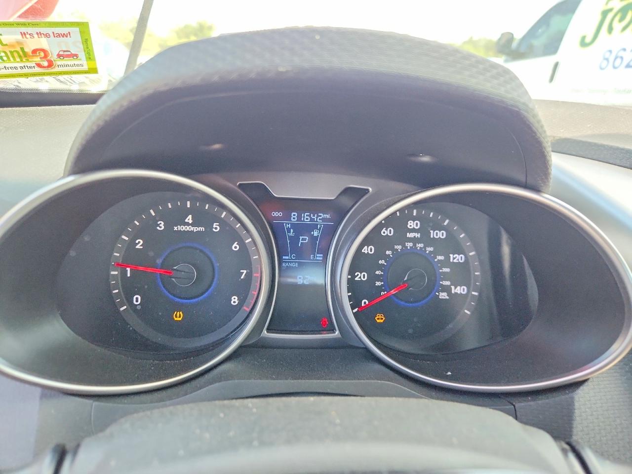 2014 Hyundai Veloster Base Red vin: KMHTC6AD4EU217149