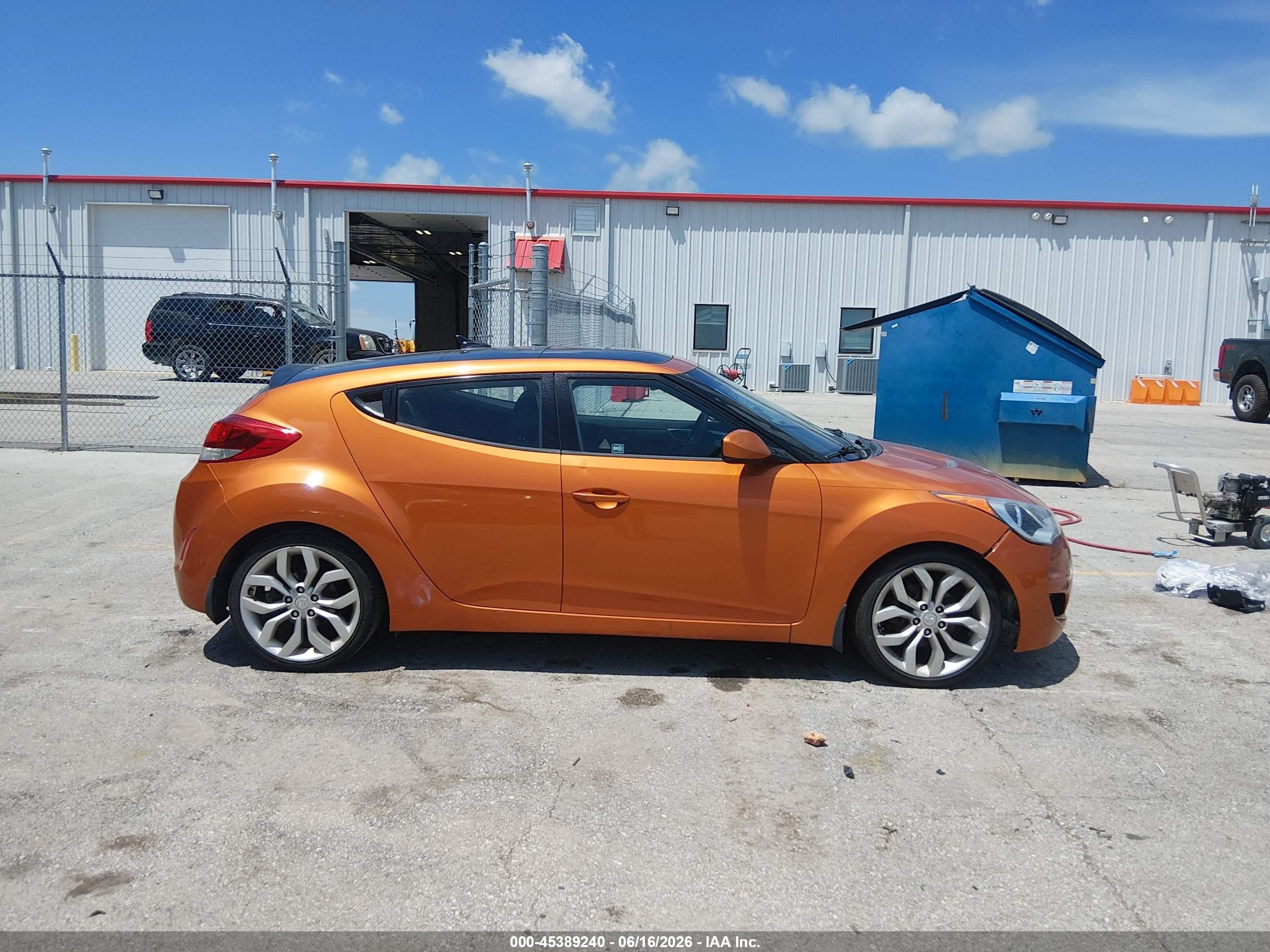 2012 Hyundai Veloster Base W/black Orange vin: KMHTC6AD5CU028331