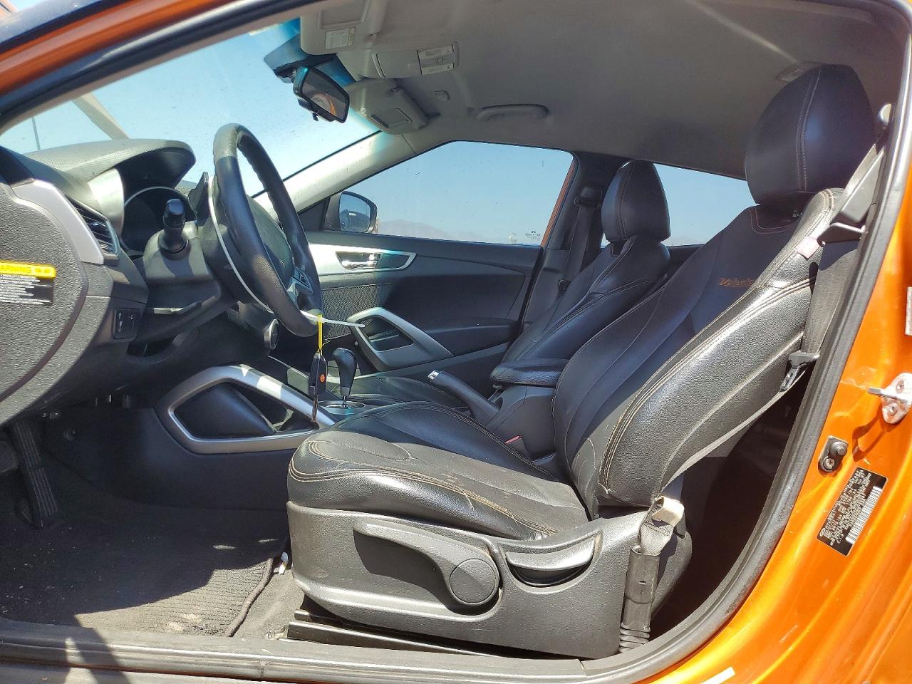 2012 Hyundai Veloster Base Orange vin: KMHTC6AD5CU029947