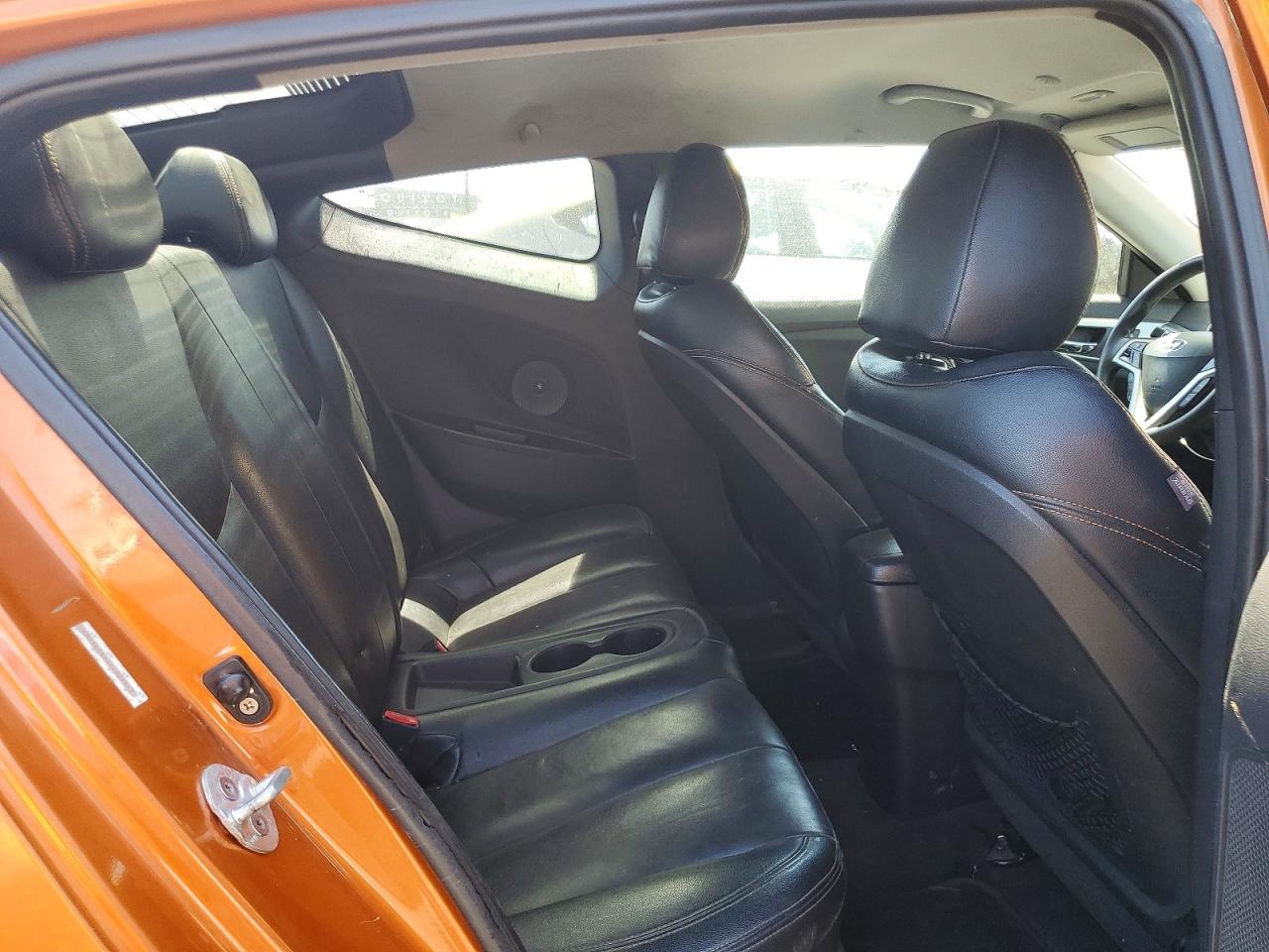 2012 Hyundai Veloster Base Orange vin: KMHTC6AD5CU029947