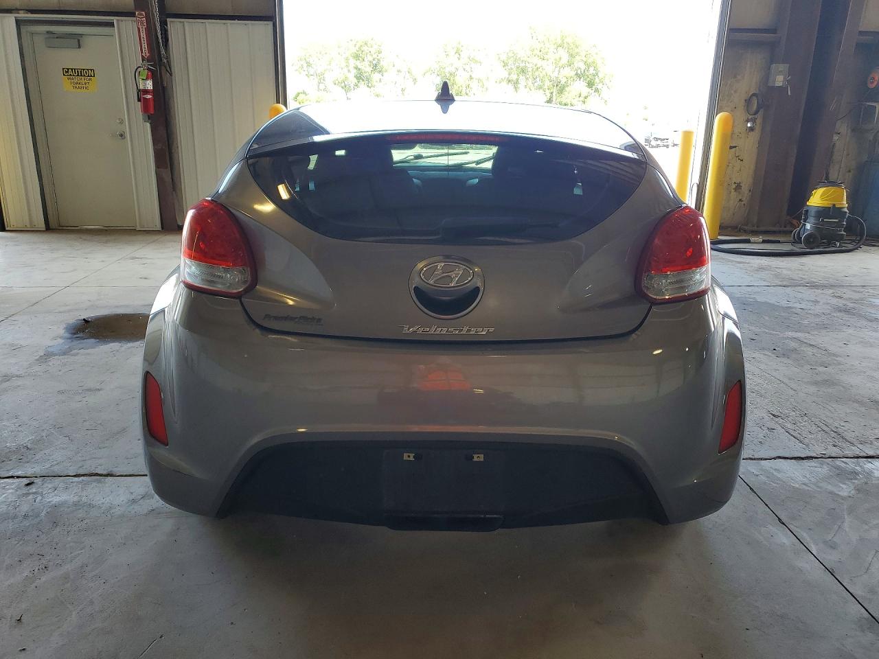 2012 Hyundai Veloster Base Charcoal vin: KMHTC6AD5CU042505