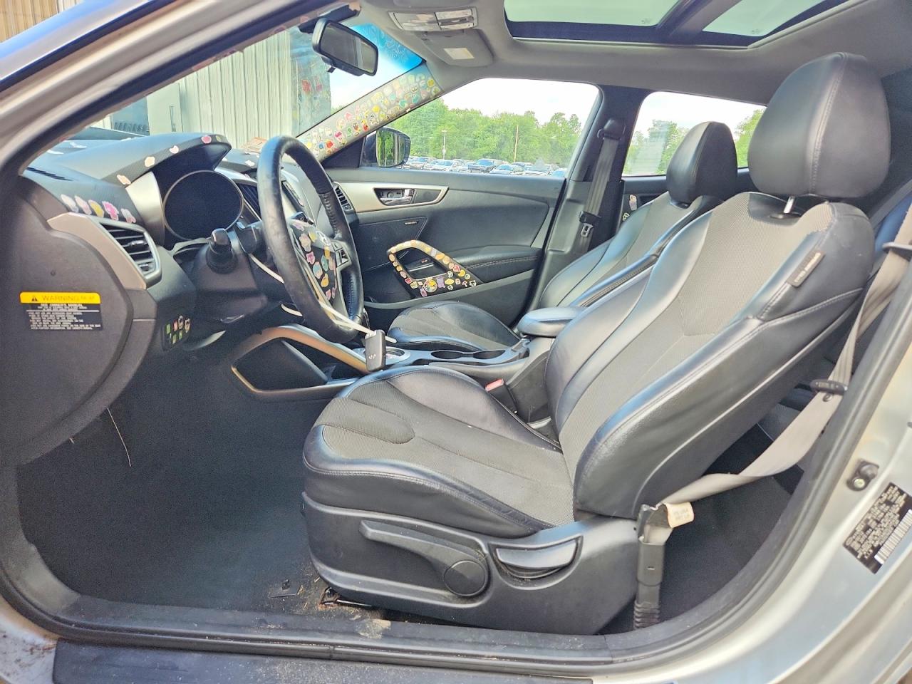 2012 Hyundai Veloster Base Silver vin: KMHTC6AD5CU059384