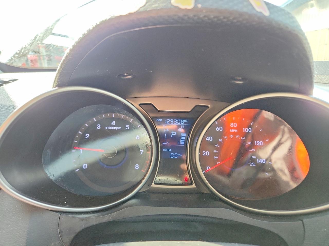 2012 Hyundai Veloster Base Silver vin: KMHTC6AD5CU059384