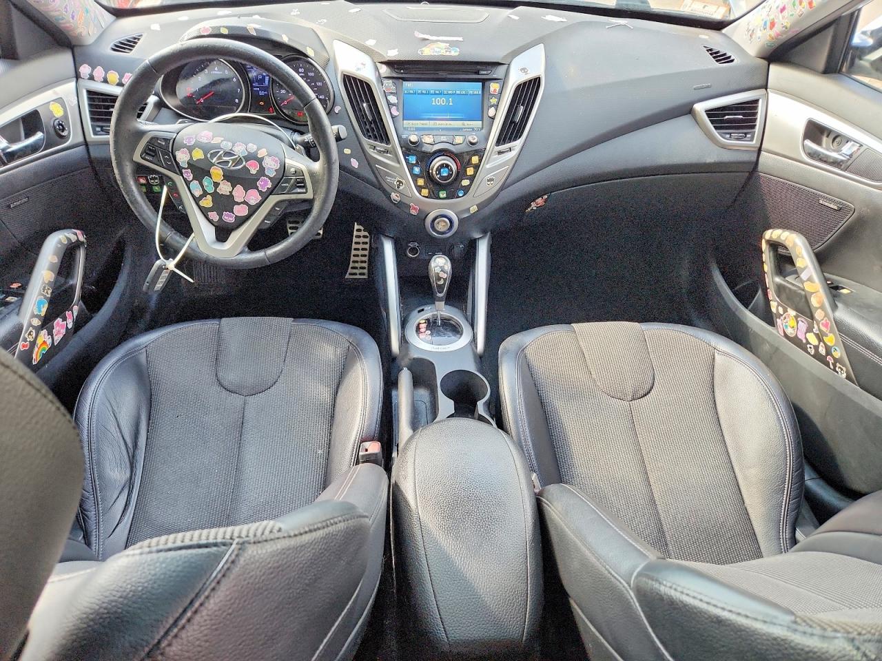 2012 Hyundai Veloster Base Silver vin: KMHTC6AD5CU059384