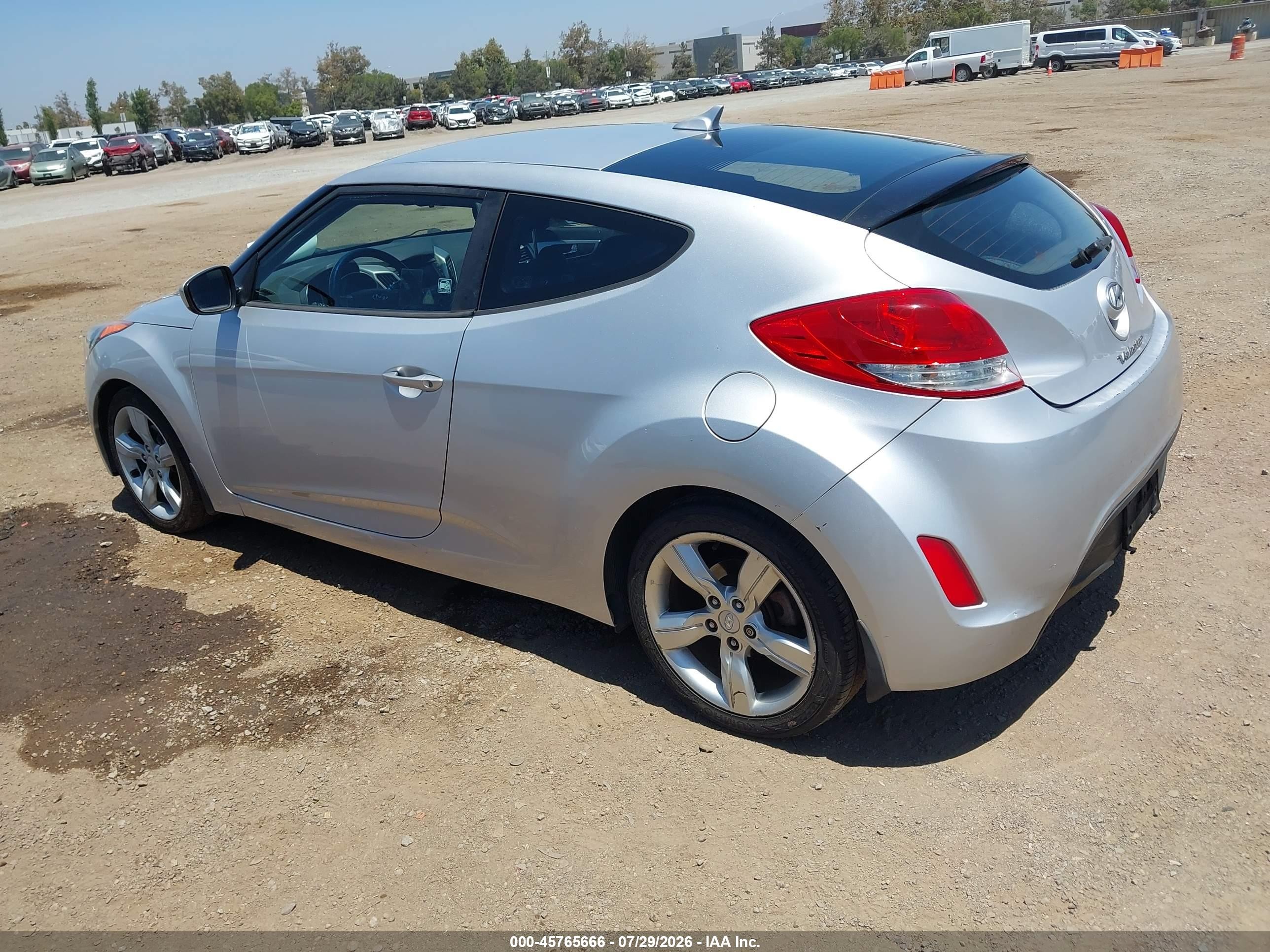 2012 Hyundai Veloster Base W/black Silver vin: KMHTC6AD5CU065542