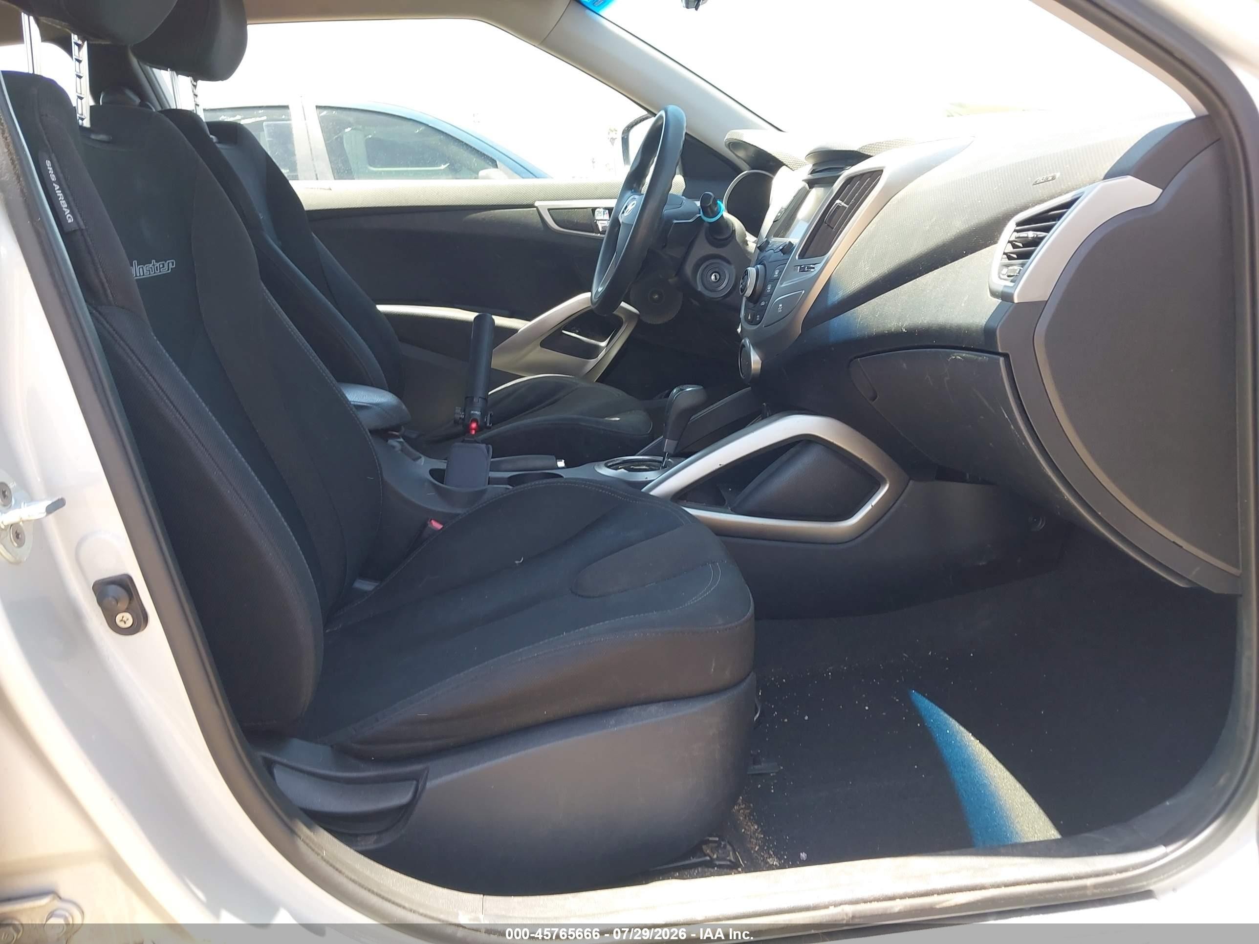 2012 Hyundai Veloster Base W/black Silver vin: KMHTC6AD5CU065542