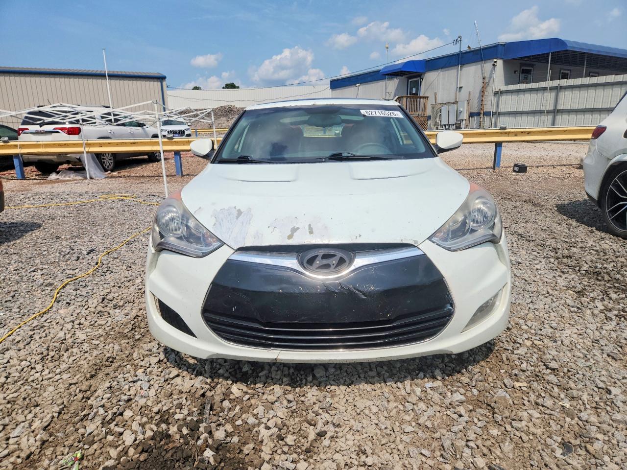 2012 Hyundai Veloster Base White vin: KMHTC6AD5CU082633