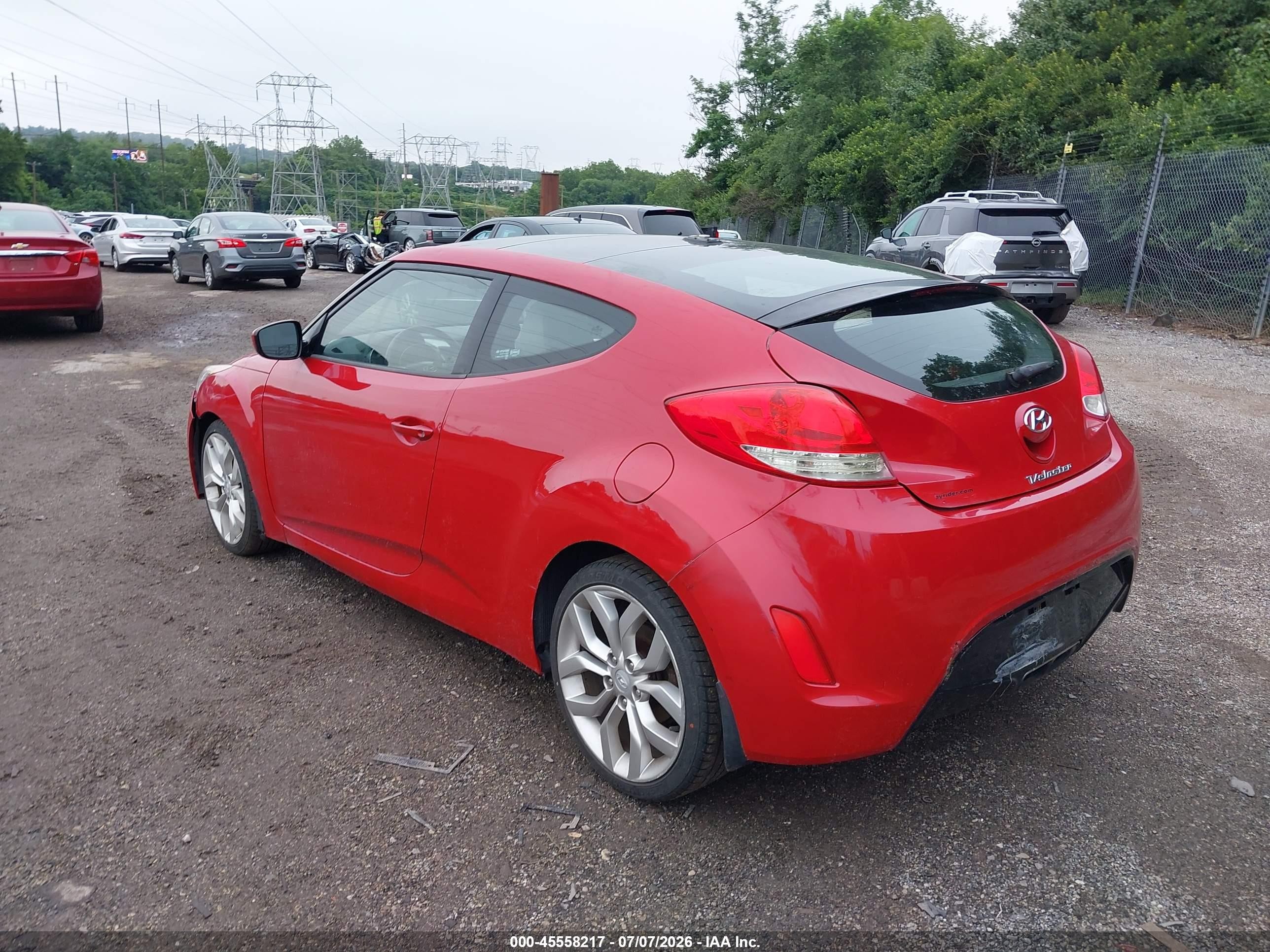 2013 Hyundai Veloster Base W/gray Red vin: KMHTC6AD5DU099692