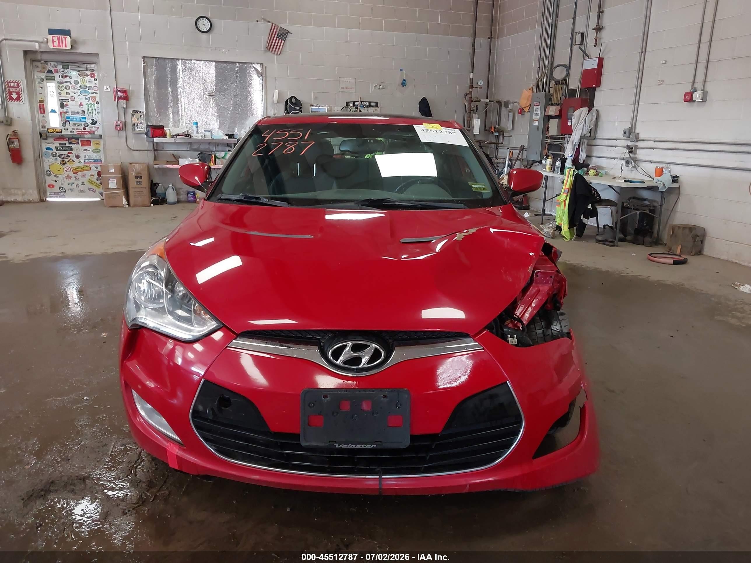 2013 Hyundai Veloster Base W/black Red vin: KMHTC6AD5DU100033