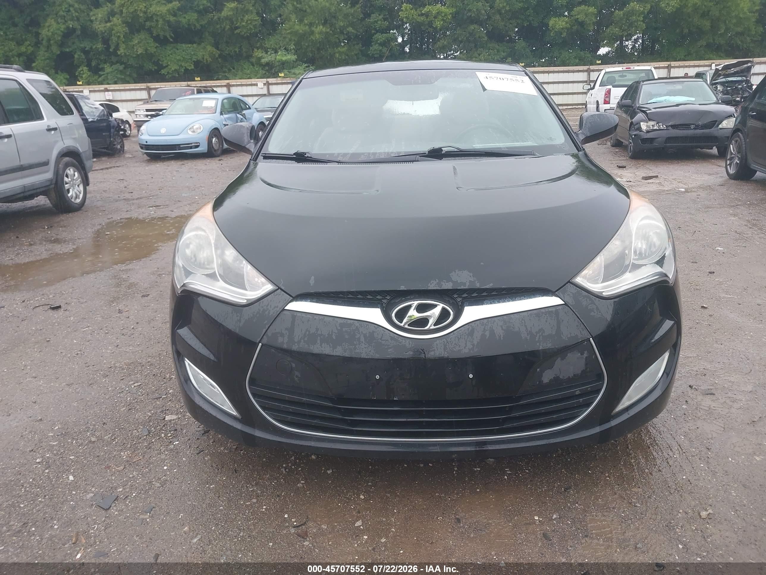 2013 Hyundai Veloster Base W/gray Black vin: KMHTC6AD5DU101084