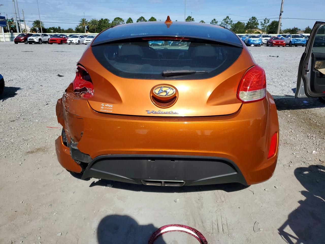 2013 Hyundai Veloster Base Orange vin: KMHTC6AD5DU103210