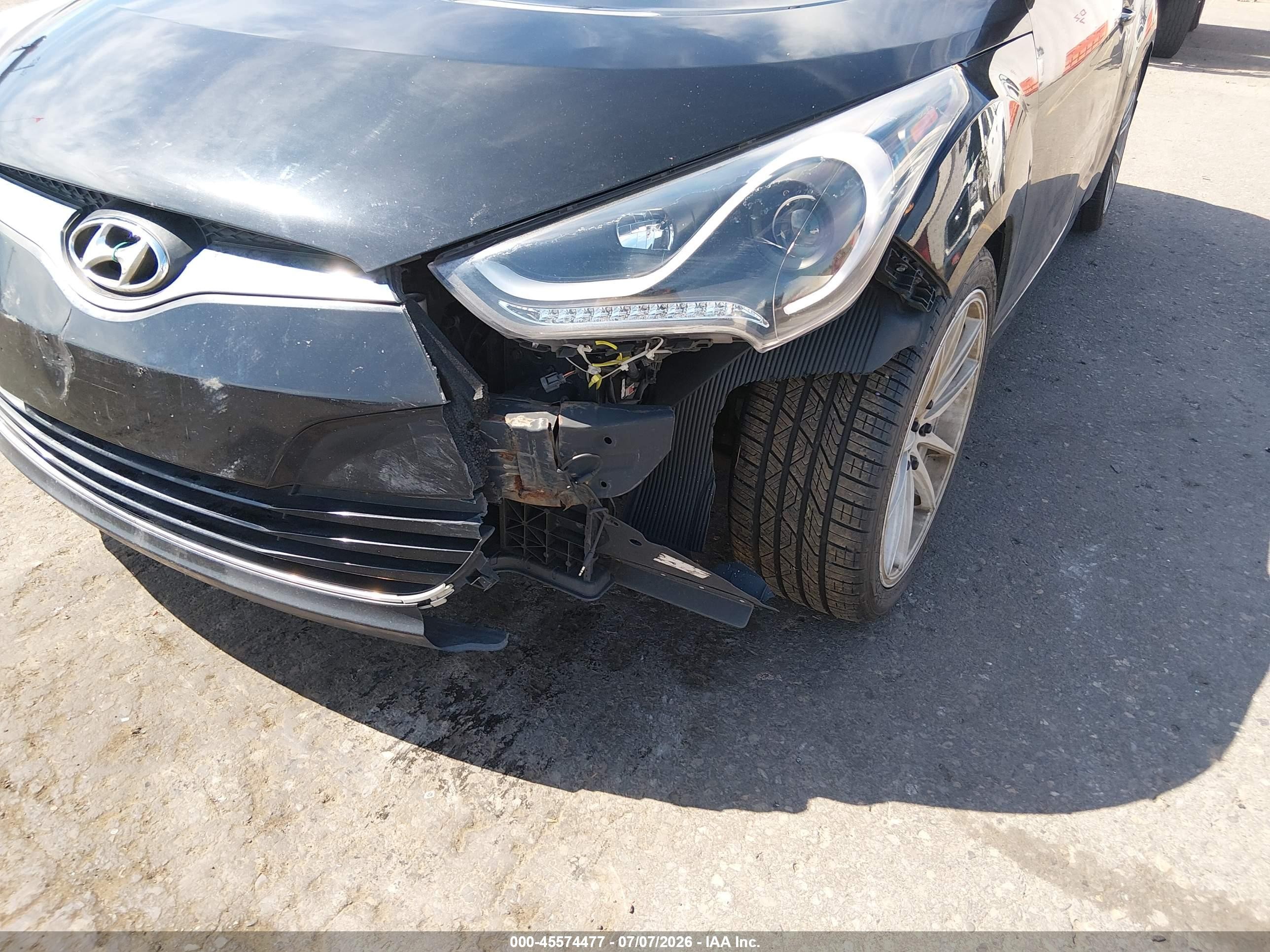 2013 Hyundai Veloster Base W/gray Black vin: KMHTC6AD5DU114899