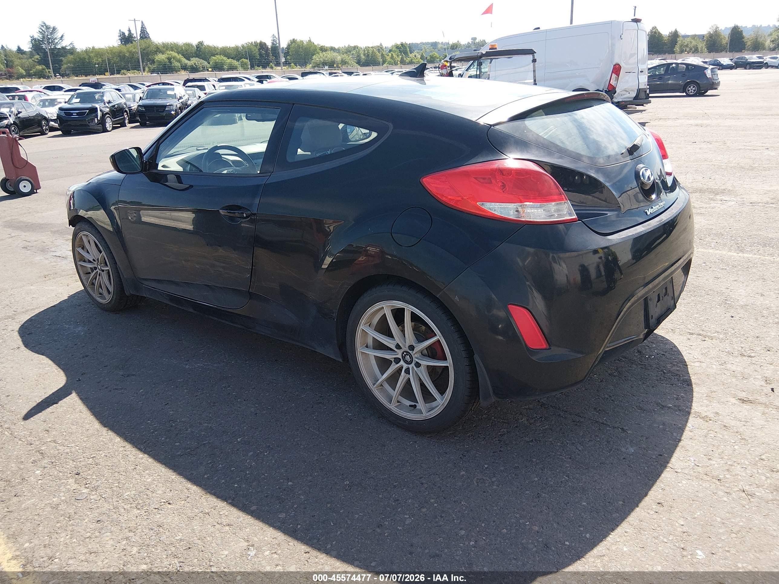 2013 Hyundai Veloster Base W/gray Black vin: KMHTC6AD5DU114899