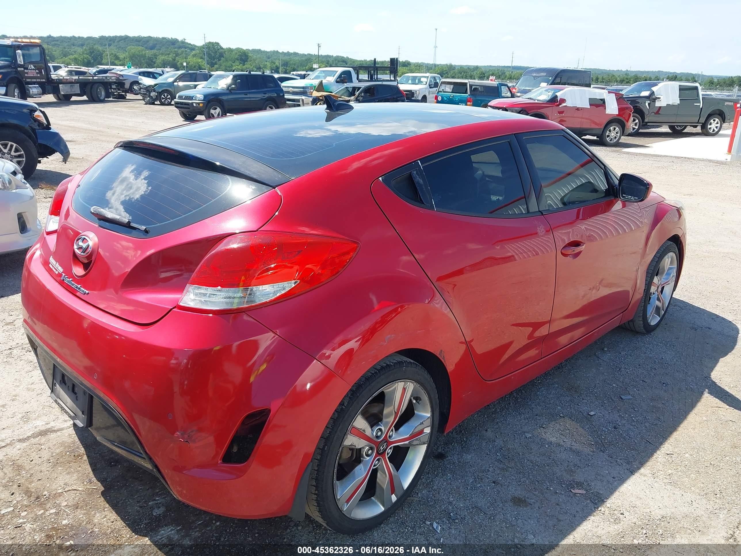 2013 Hyundai Veloster Base W/gray Red vin: KMHTC6AD5DU121948