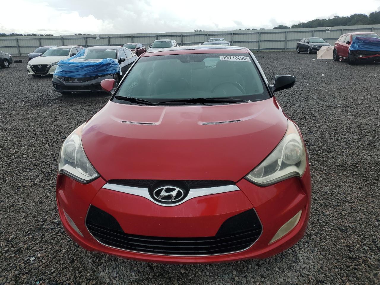 2013 Hyundai Veloster Base Красный vin: KMHTC6AD5DU131024