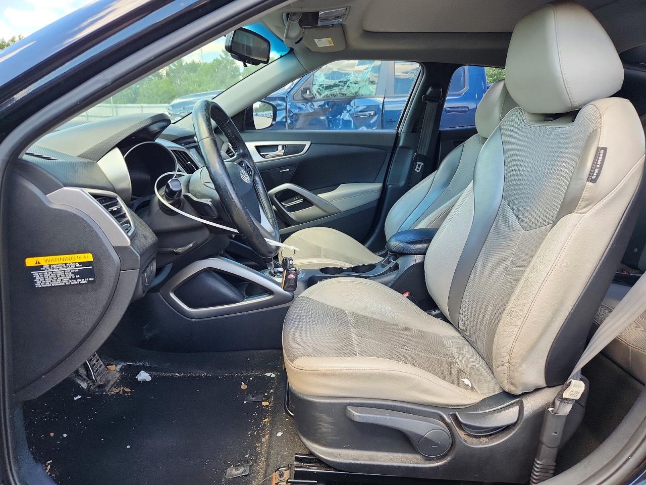 2013 Hyundai Veloster Base Black vin: KMHTC6AD5DU133243