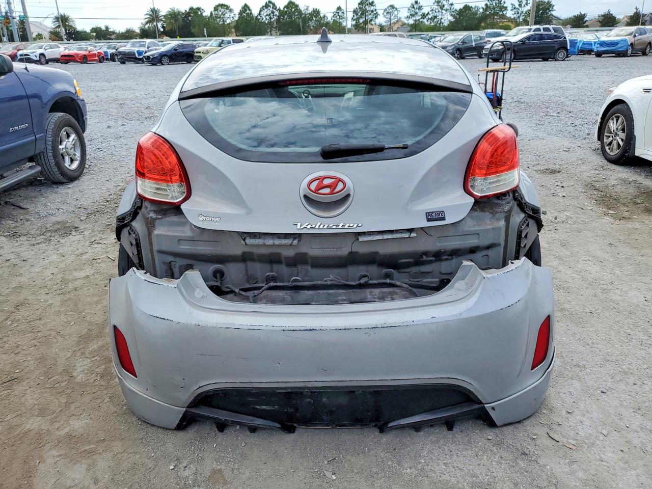 2013 Hyundai Veloster Re Mix Silver vin: KMHTC6AD5DU140371