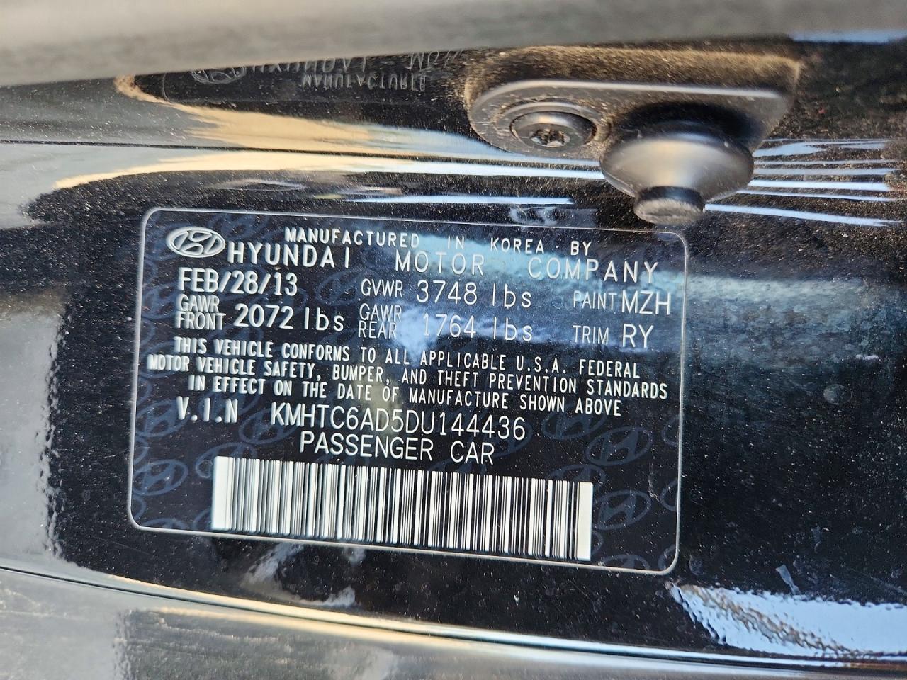 2013 Hyundai Veloster Base Black vin: KMHTC6AD5DU144436