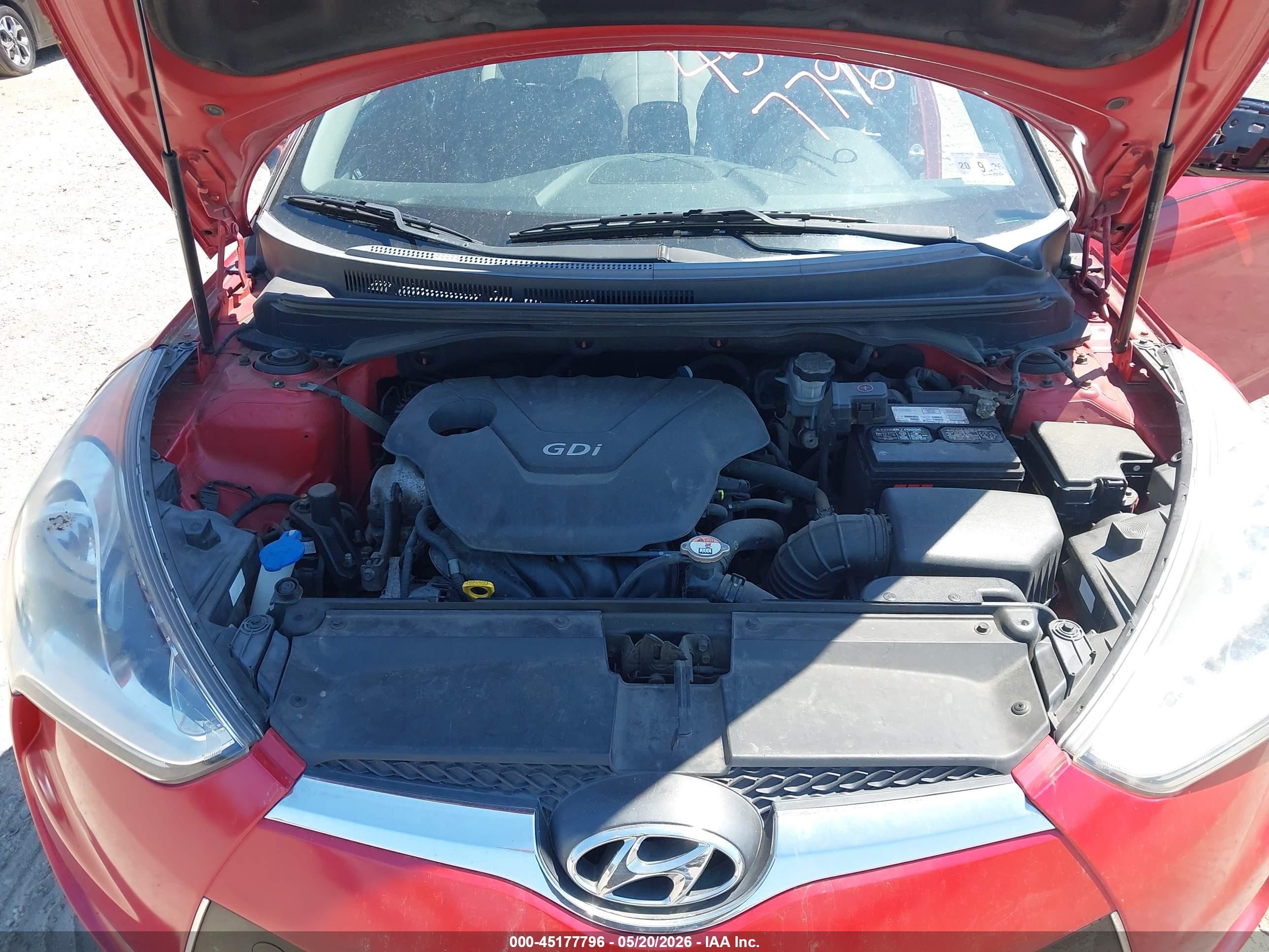 2013 Hyundai Veloster Base W/gray Red vin: KMHTC6AD5DU148311